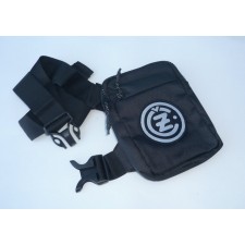 MOTOBRAŠNA S LOGEM ČZ - (K UPEVNĚNÍ NA MOTO I PŘES RAMENO)